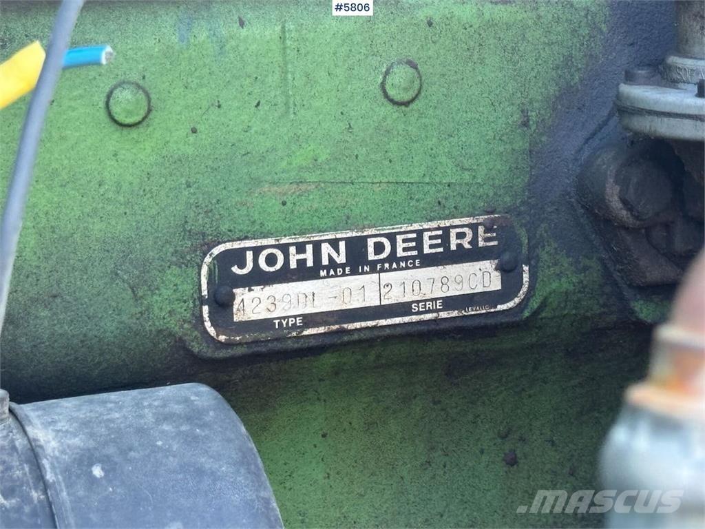 John Deere 2130 Tractores
