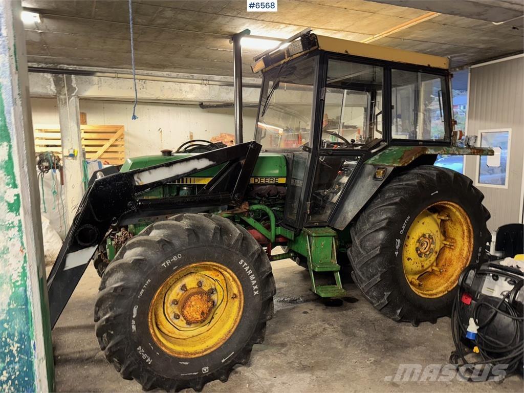 John Deere 2140 Tractores