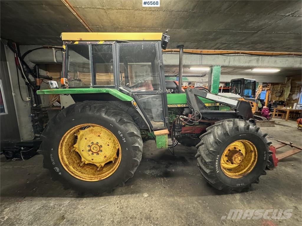 John Deere 2140 Tractores