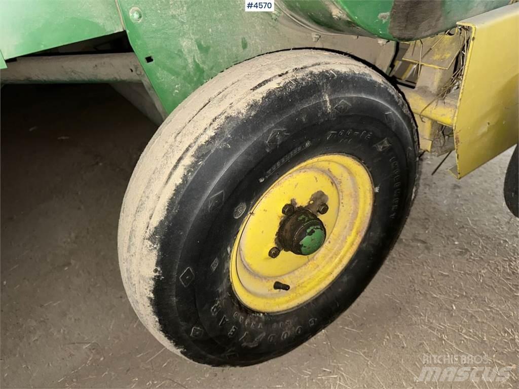 John Deere 332 A Otros equipos para cosecha