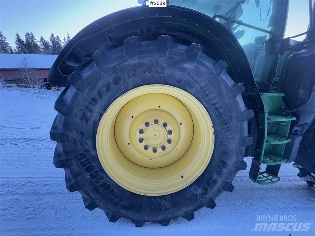 John Deere 6215R Tractores