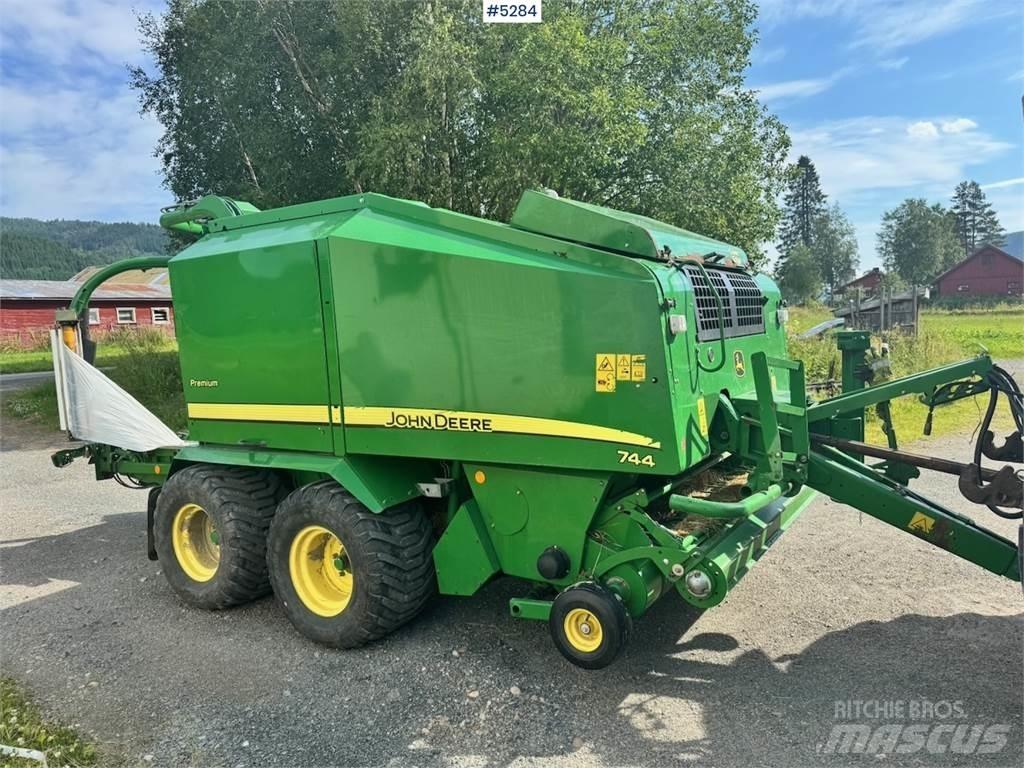 John Deere 744 Otros equipos para cosecha