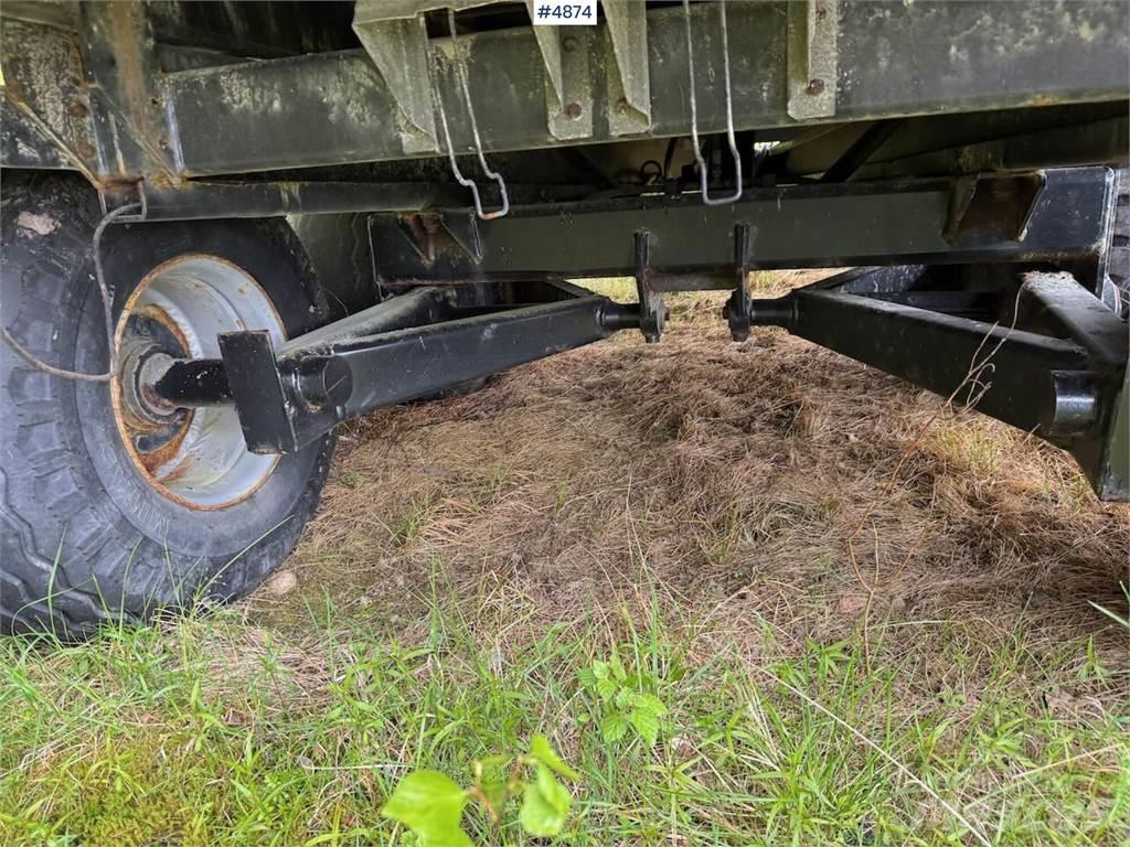 Junkkari J10 Remolque para grano