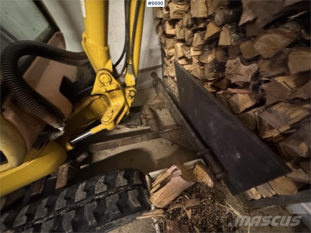 Komatsu PC15R Excavadoras de cadenas