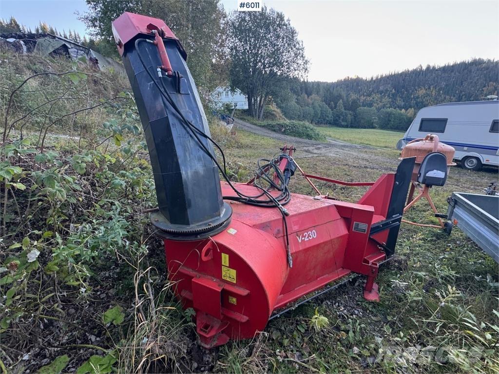 Sisu Handel V-230 Láminas y cuñas quitanieves