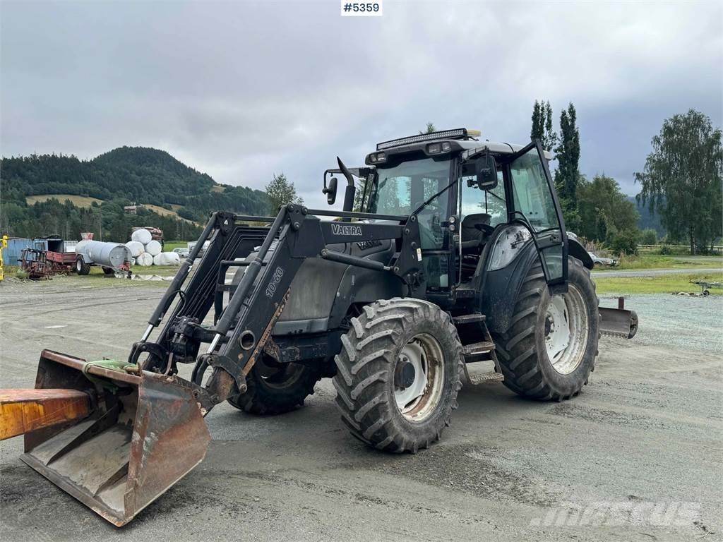 Valtra M120-4 Tractores