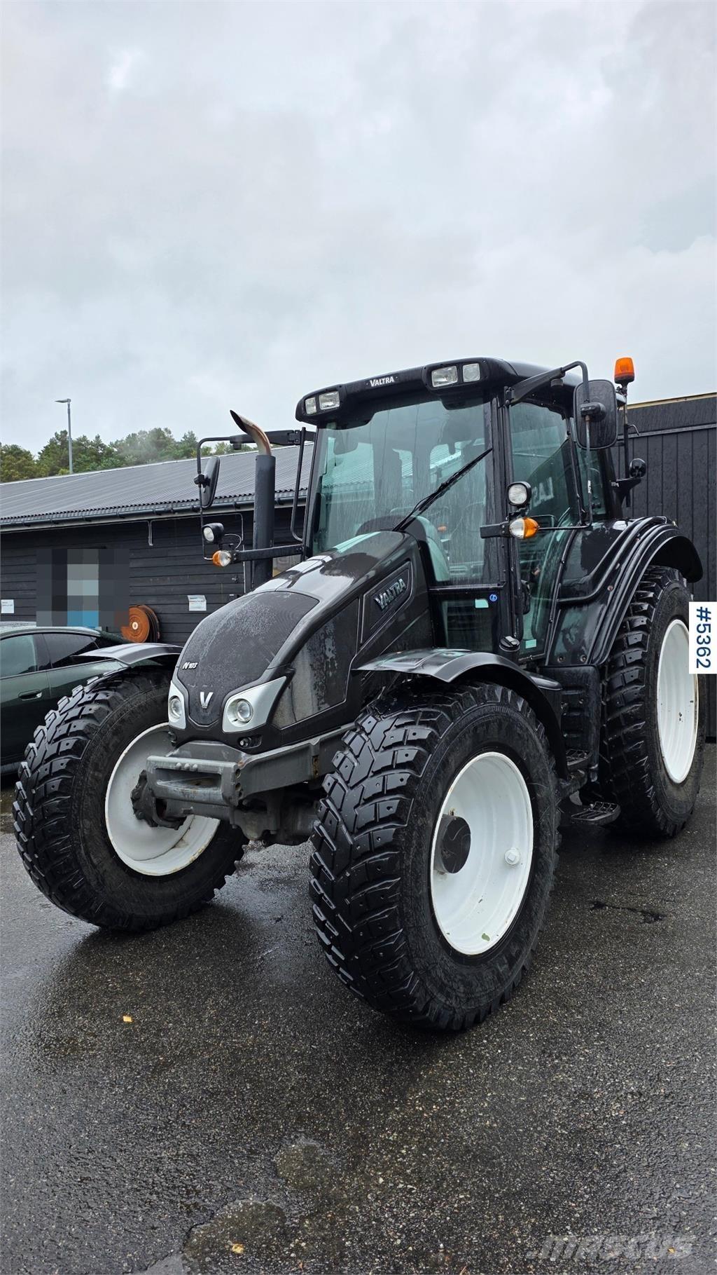 Valtra N103 Tractores