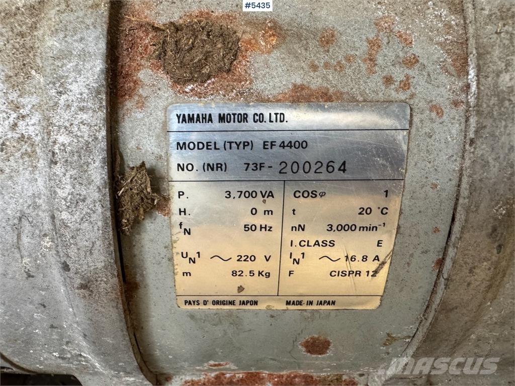 Yamaha EF 4400 Otros componentes