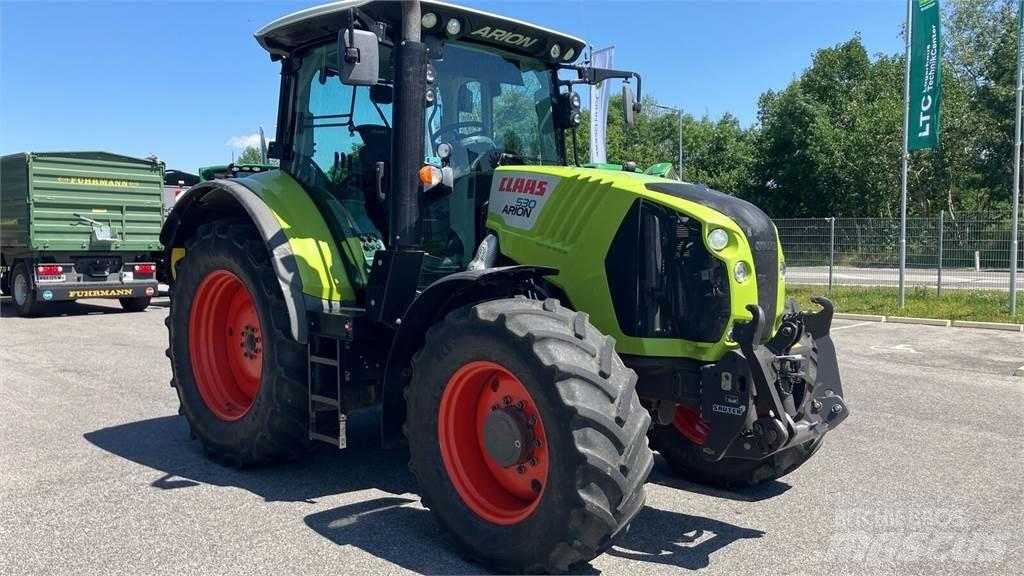 CLAAS ARION 530 Tractores