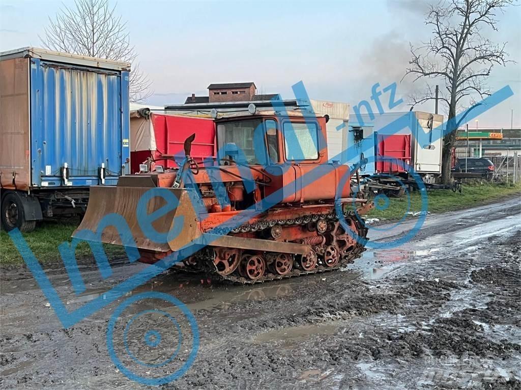  DT 75 Raupe Tractores