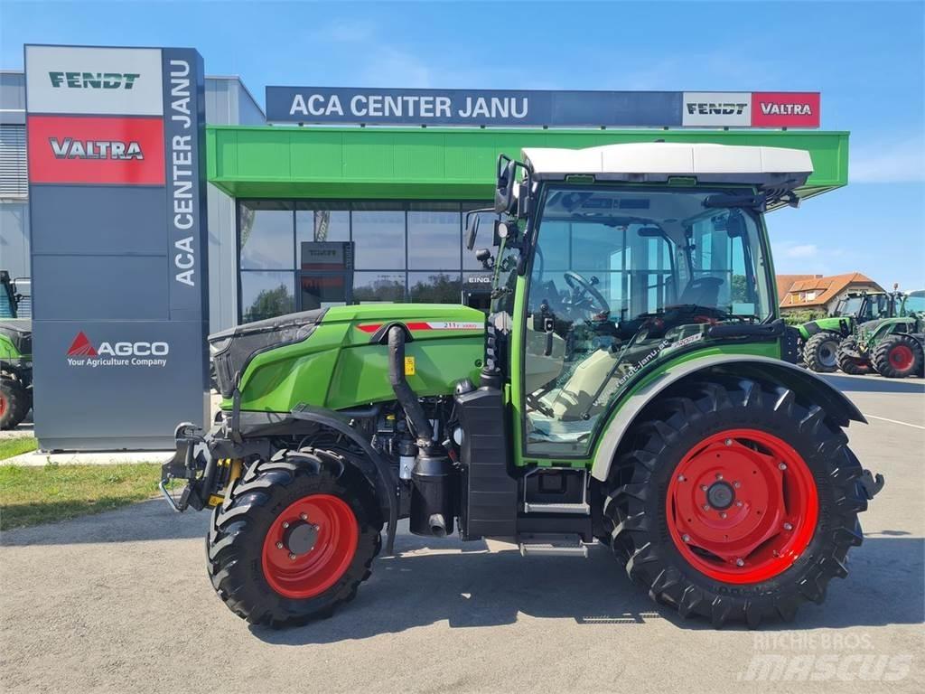 Fendt 211 Vario F Tractores