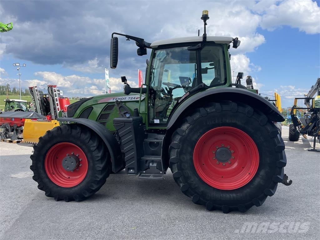 Fendt 724 Vario Tractores