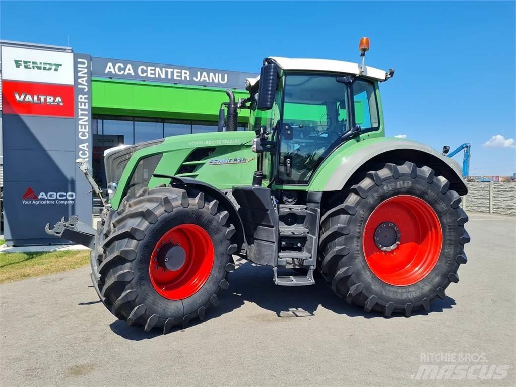 Fendt 828 Vario Tractores