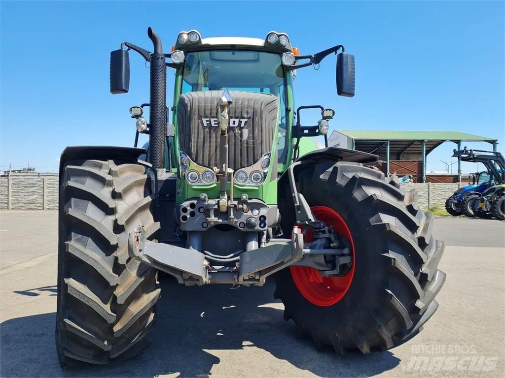 Fendt 828 Vario Tractores