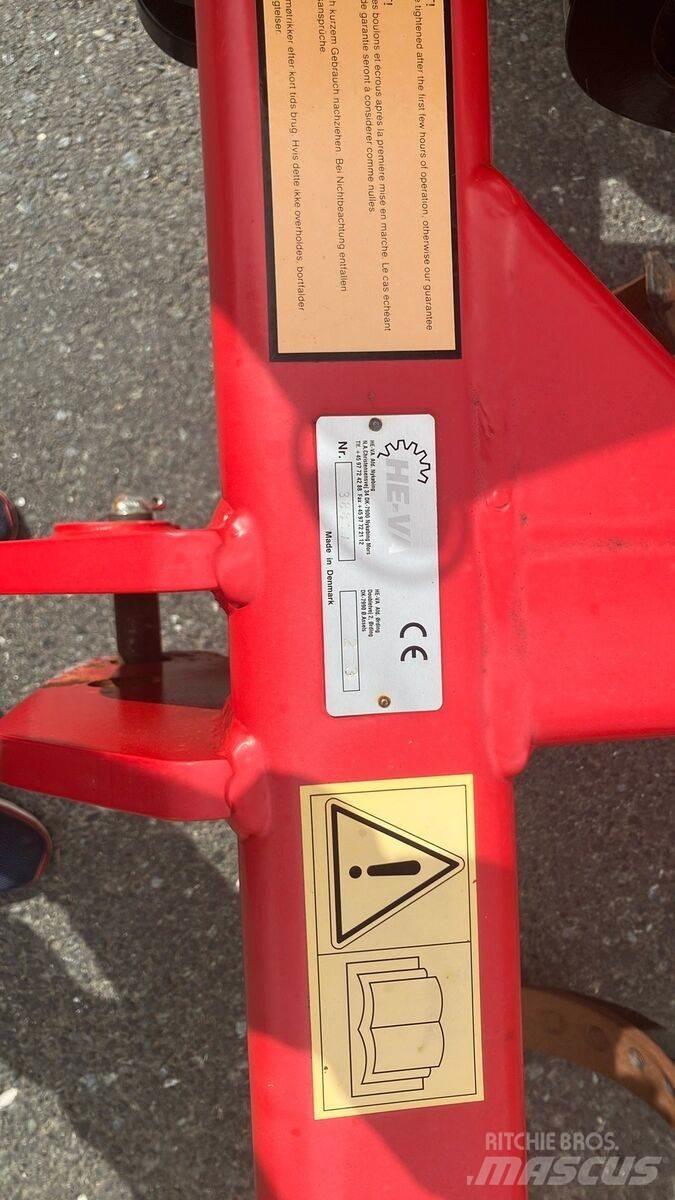 He-Va Triple Tiller Cultivadores