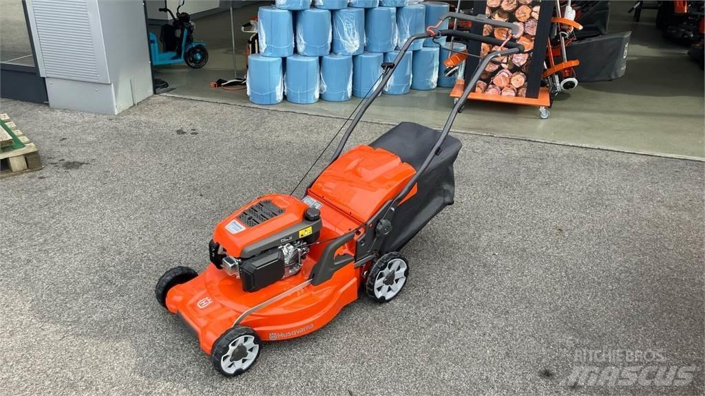 Husqvarna LC 253S Tractores corta-césped
