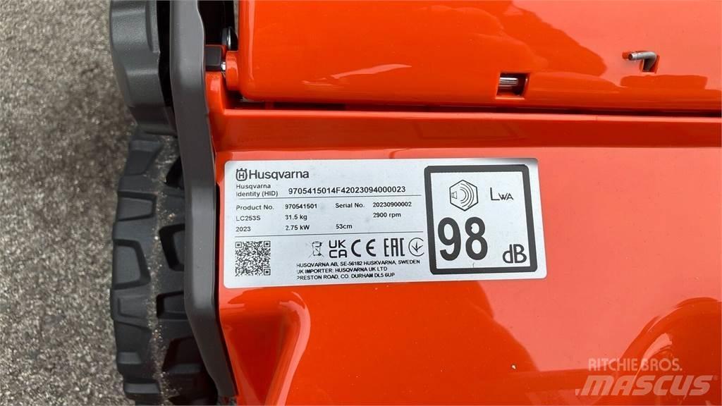 Husqvarna LC 253S Tractores corta-césped