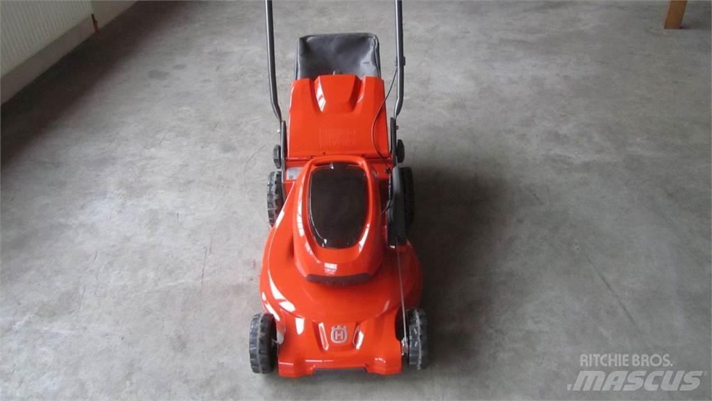 Husqvarna LC 347iVX Tractores corta-césped