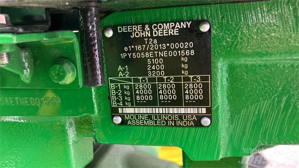 John Deere 5058E Tractores