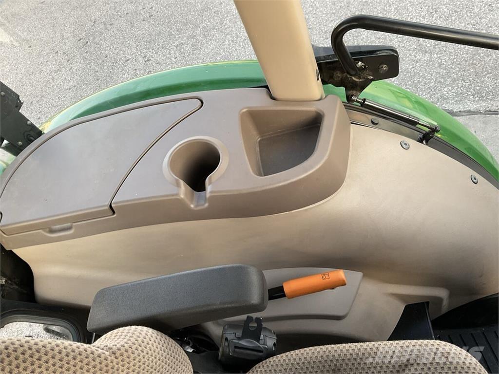 John Deere 5075E Tractores