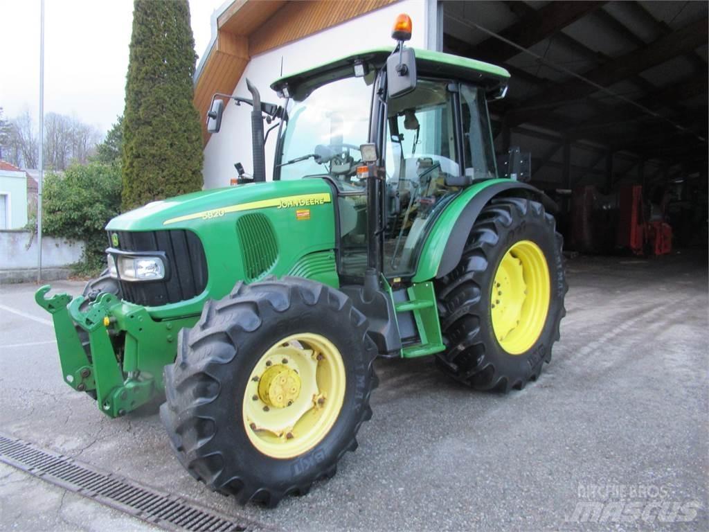 John Deere 5820 Tractores