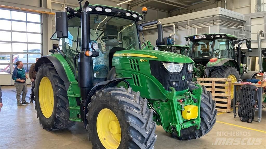 John Deere 6130R Tractores