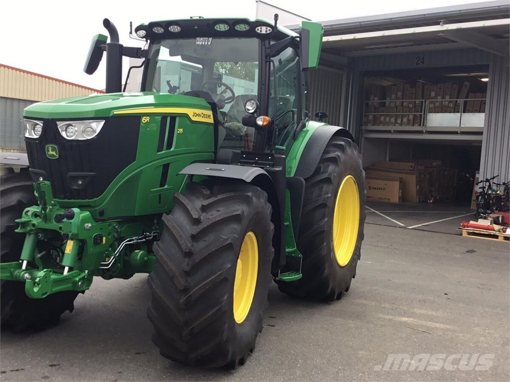 John Deere 6R215 Tractores