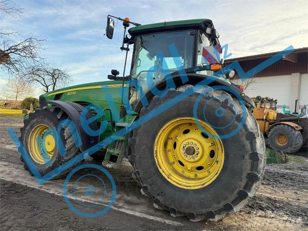 John Deere 8230 Tractores