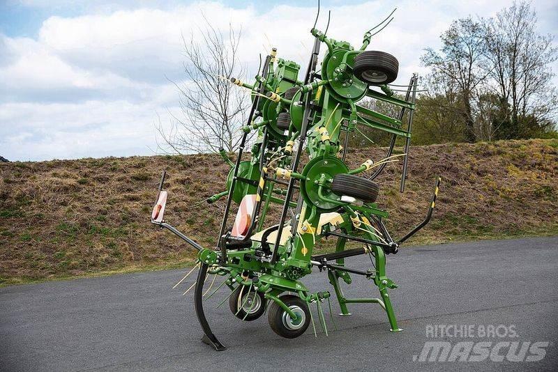 Krone 820 Vendro Rastrillos y henificadores