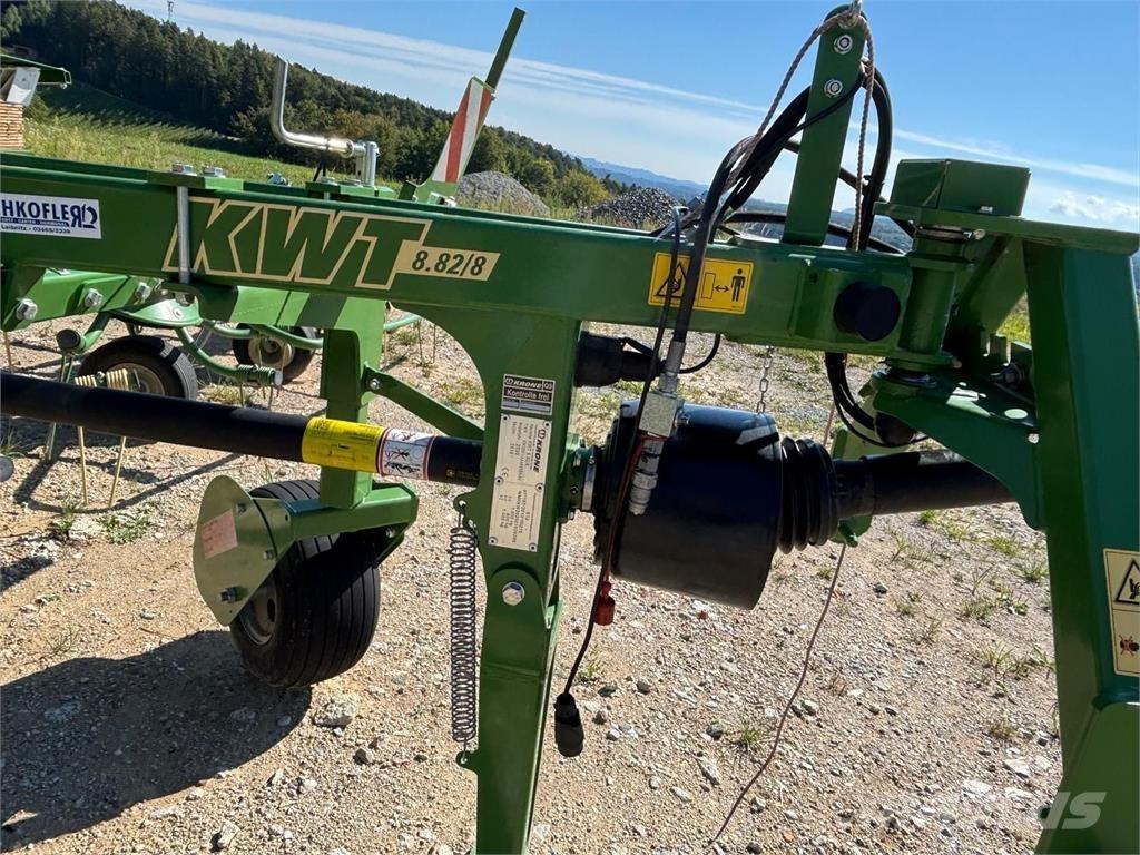 Krone KWT 882/8 Rastrillos y henificadores