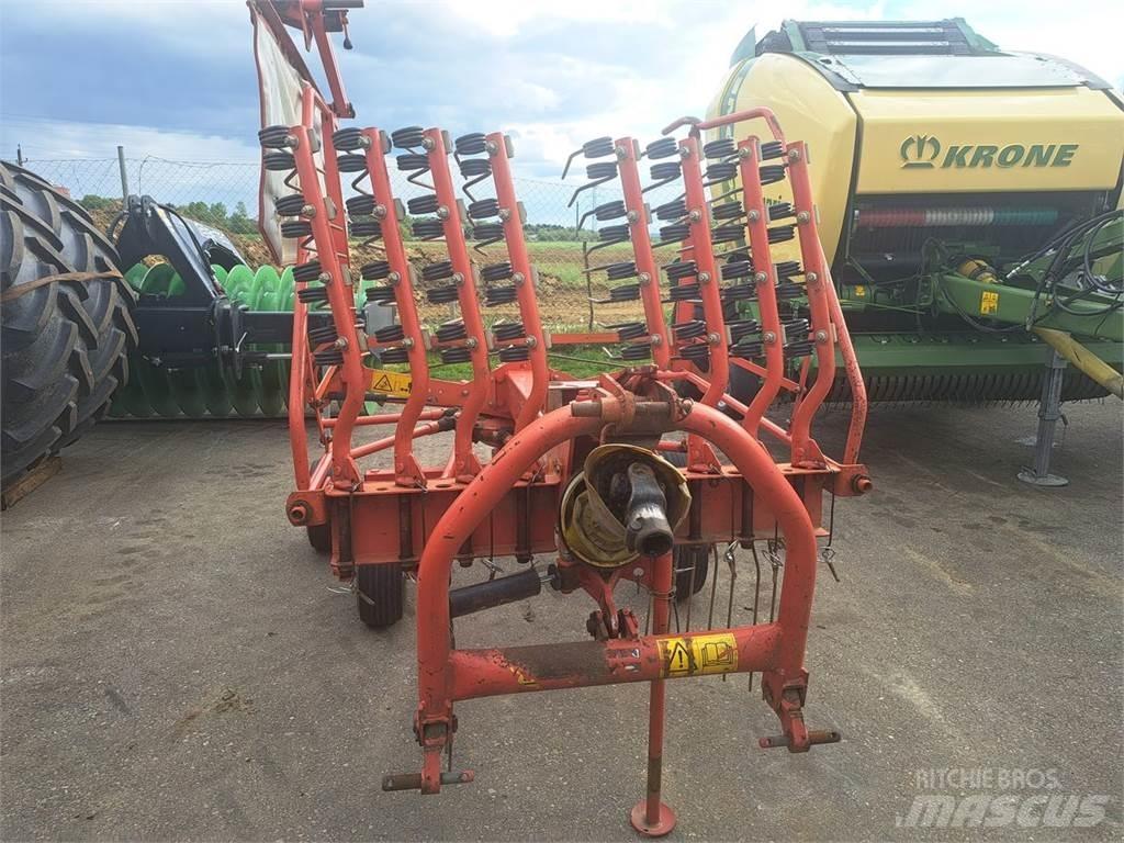 Kuhn GA 4121 GM Hileradoras
