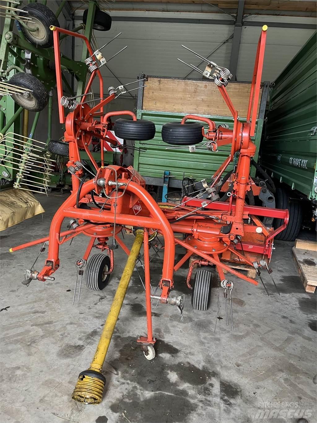 Kuhn GF 4201 MH Rastrillos y henificadores