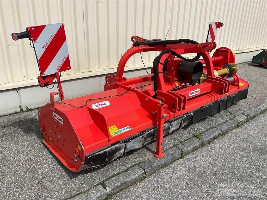 Maschio Bufalo 300 Segadoras y cortadoras de hojas para pastos