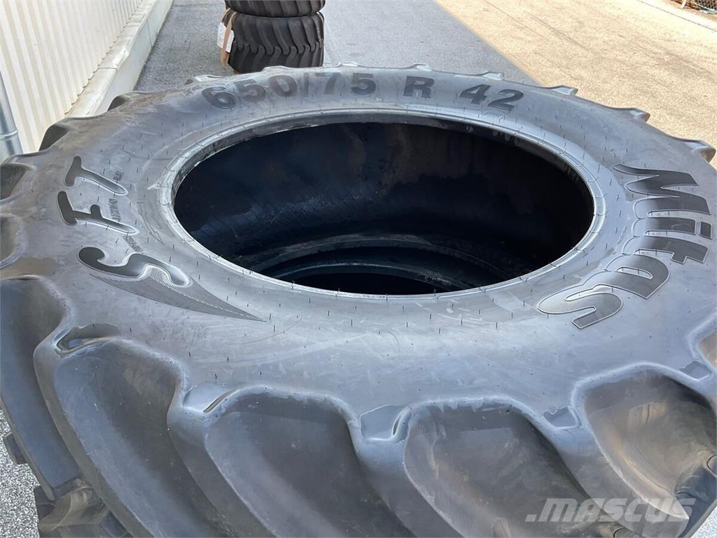 Mitas 650/75 R 42 Neumáticos, ruedas y llantas