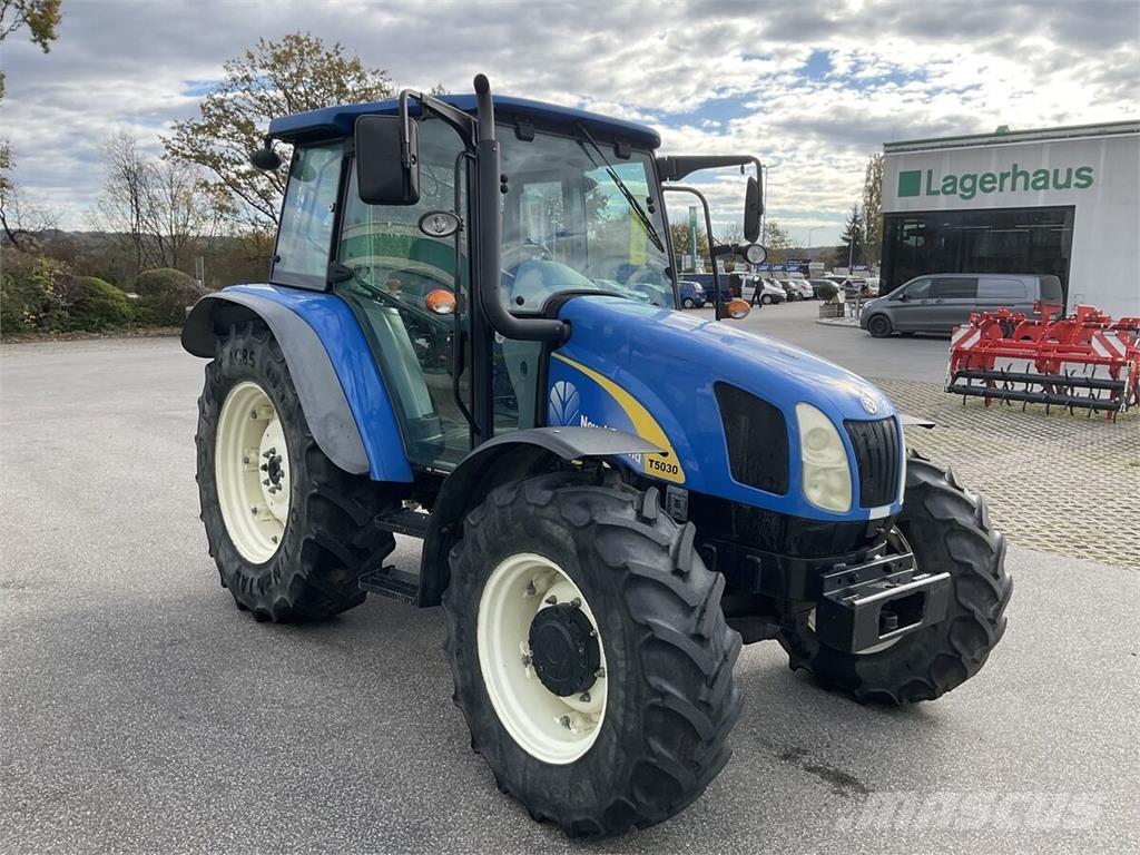 New Holland T 5030 Tractores
