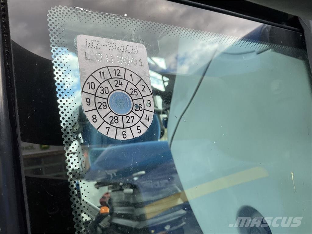 New Holland T 5030 Tractores