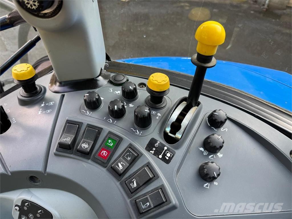 New Holland T4.115 Tractores