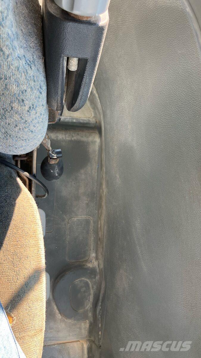 New Holland TL 80 Tractores