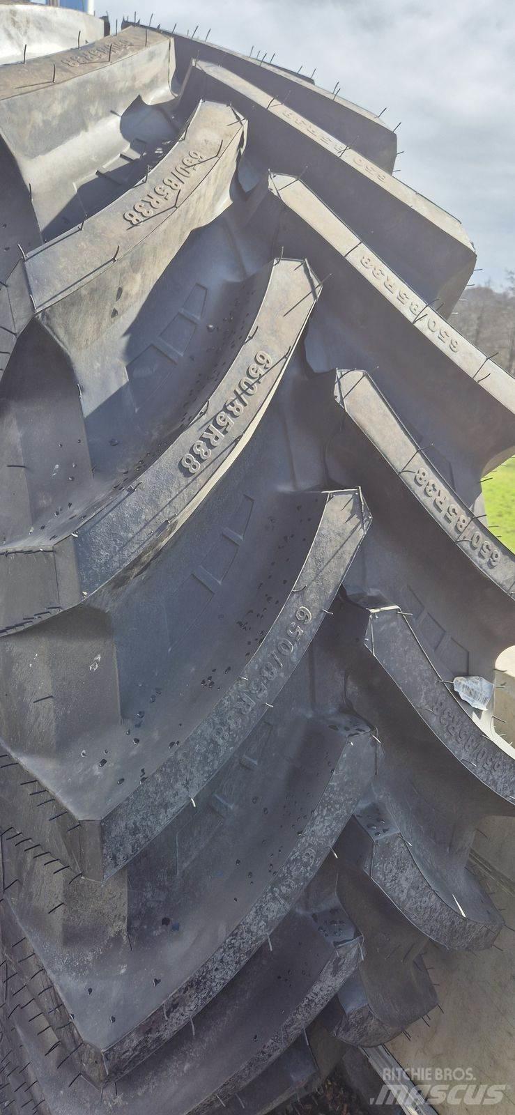 Petlas 650/85 R38 Neumáticos, ruedas y llantas