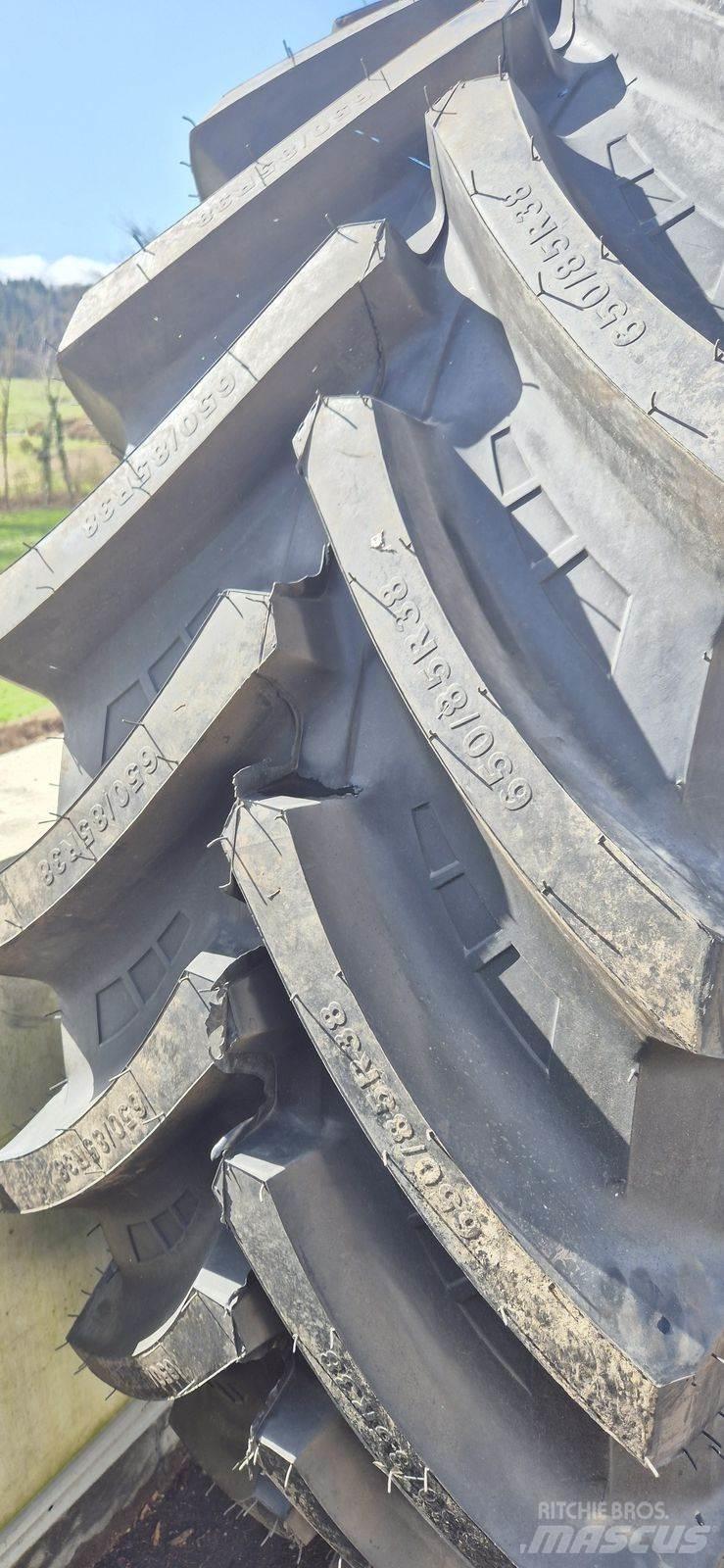 Petlas 650/85 R38 Neumáticos, ruedas y llantas