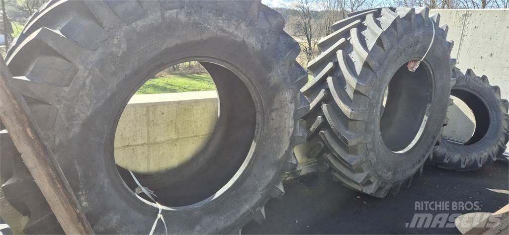 Petlas 650/85 R38 Neumáticos, ruedas y llantas