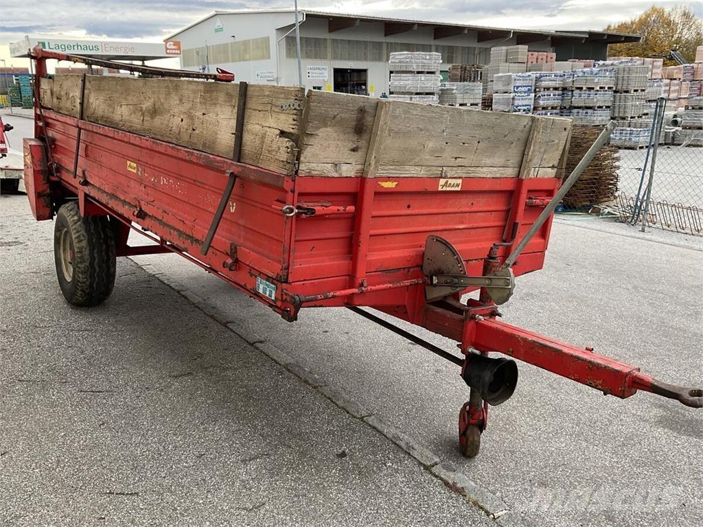 Pöttinger 4000 Remolques esparcidores de estiércol