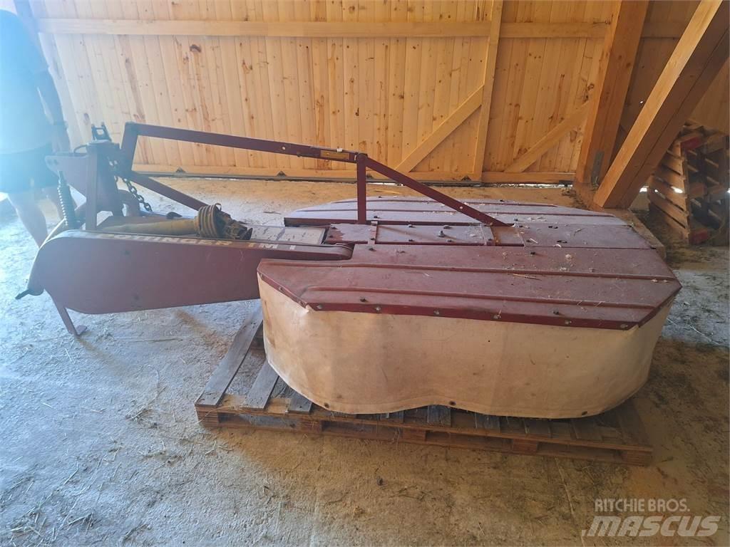 Pöttinger TM 145 Segadoras
