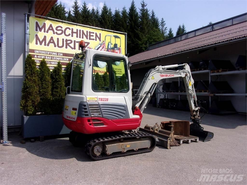 Takeuchi TB228 Mini excavadoras < 7t