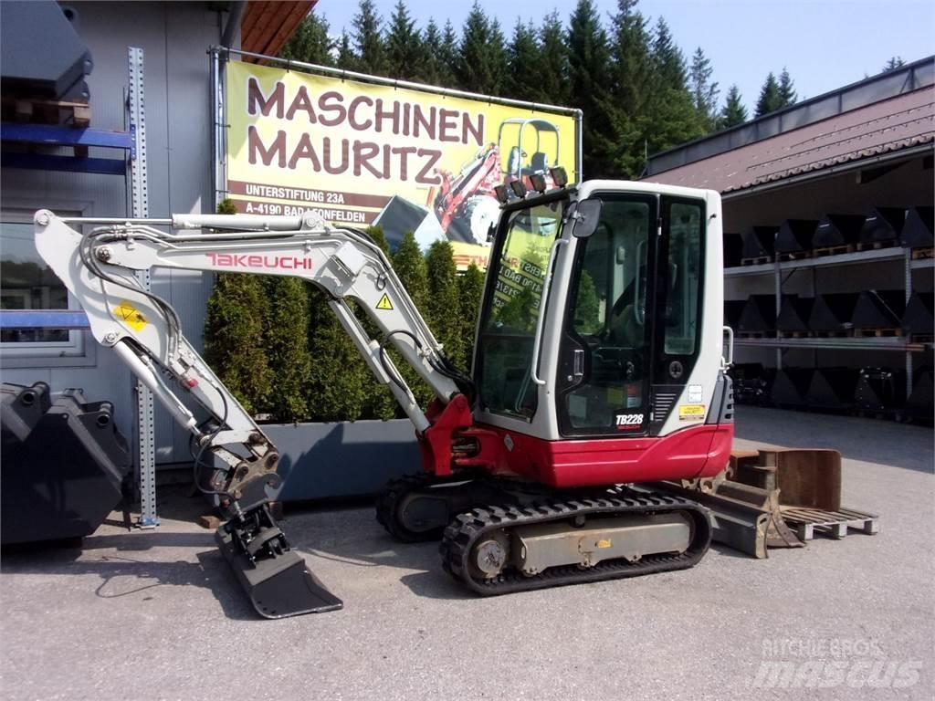 Takeuchi TB228 Mini excavadoras < 7t