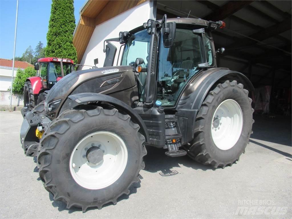 Valtra N134 (Stufe V) Tractores