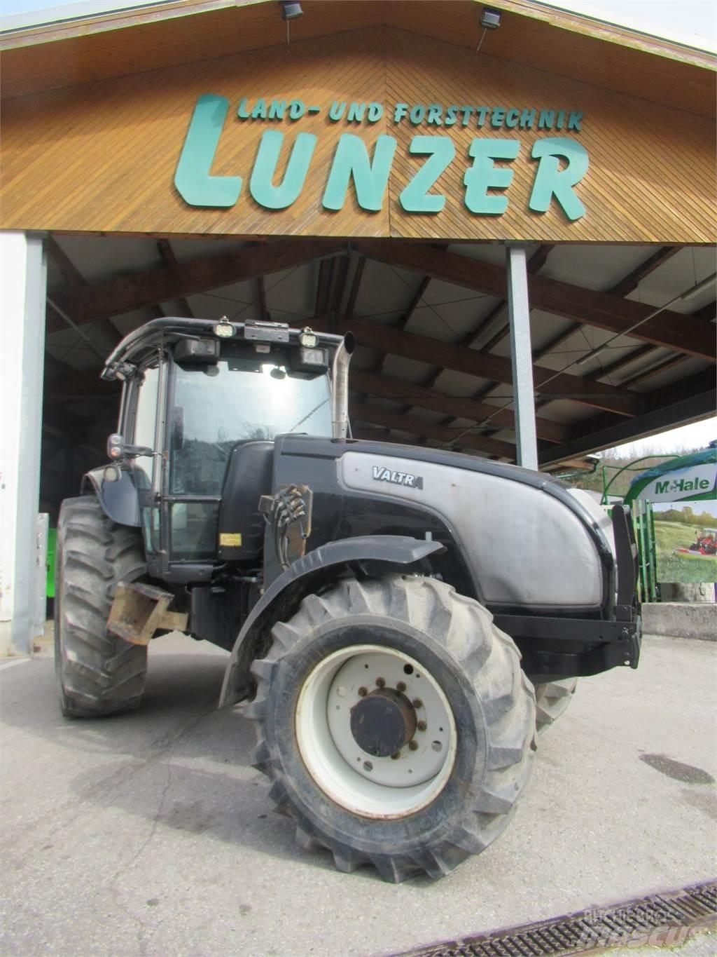 Valtra XM 130 Tractores