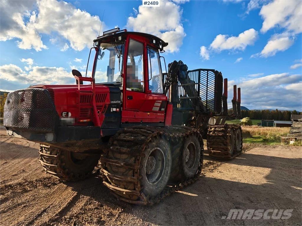Komatsu 895 Autocargadoras