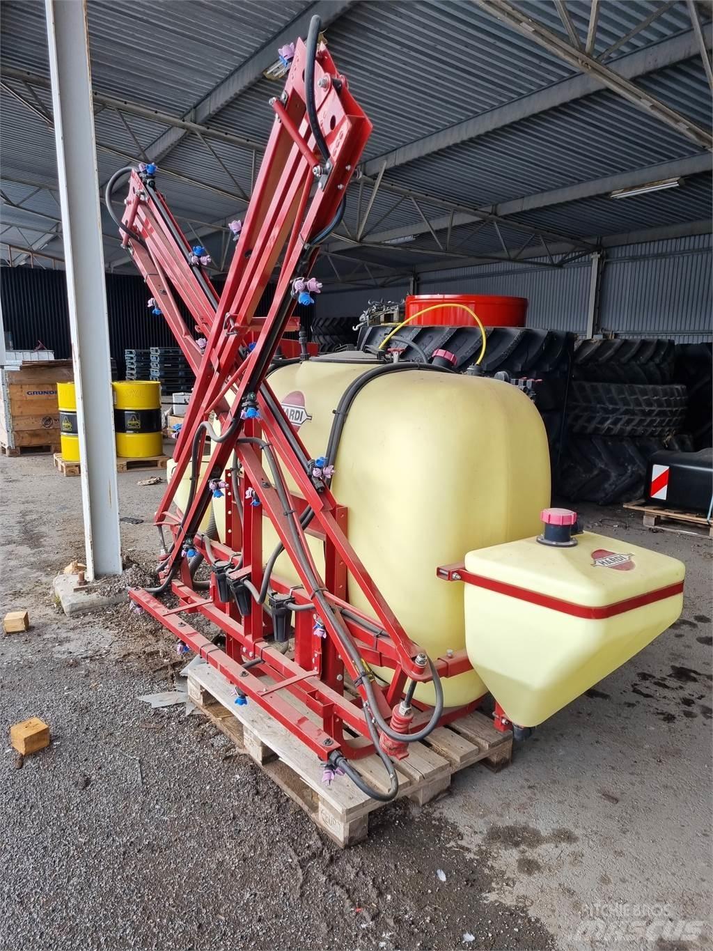Hardi 800 Pulverizadores arrastrados