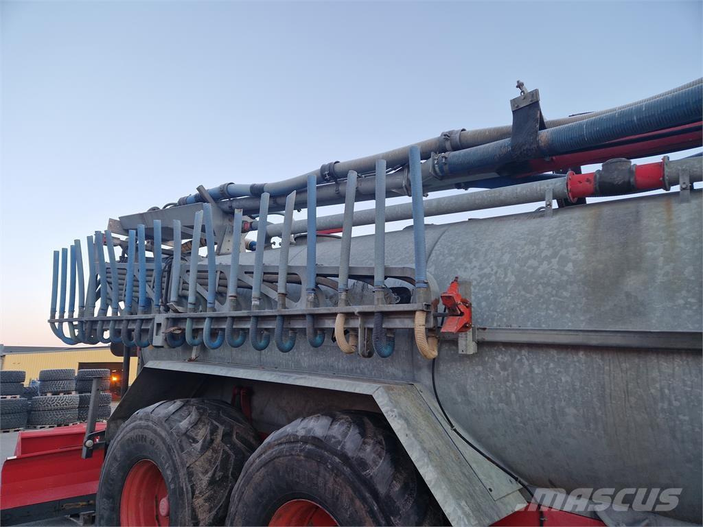 Star 18000 Cisternas o cubas esparcidoras de purín